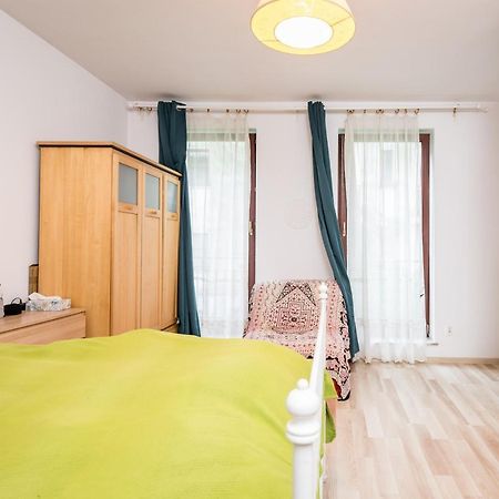 Green Garden Podgorze Apartment Wawelofts Краков Экстерьер фото